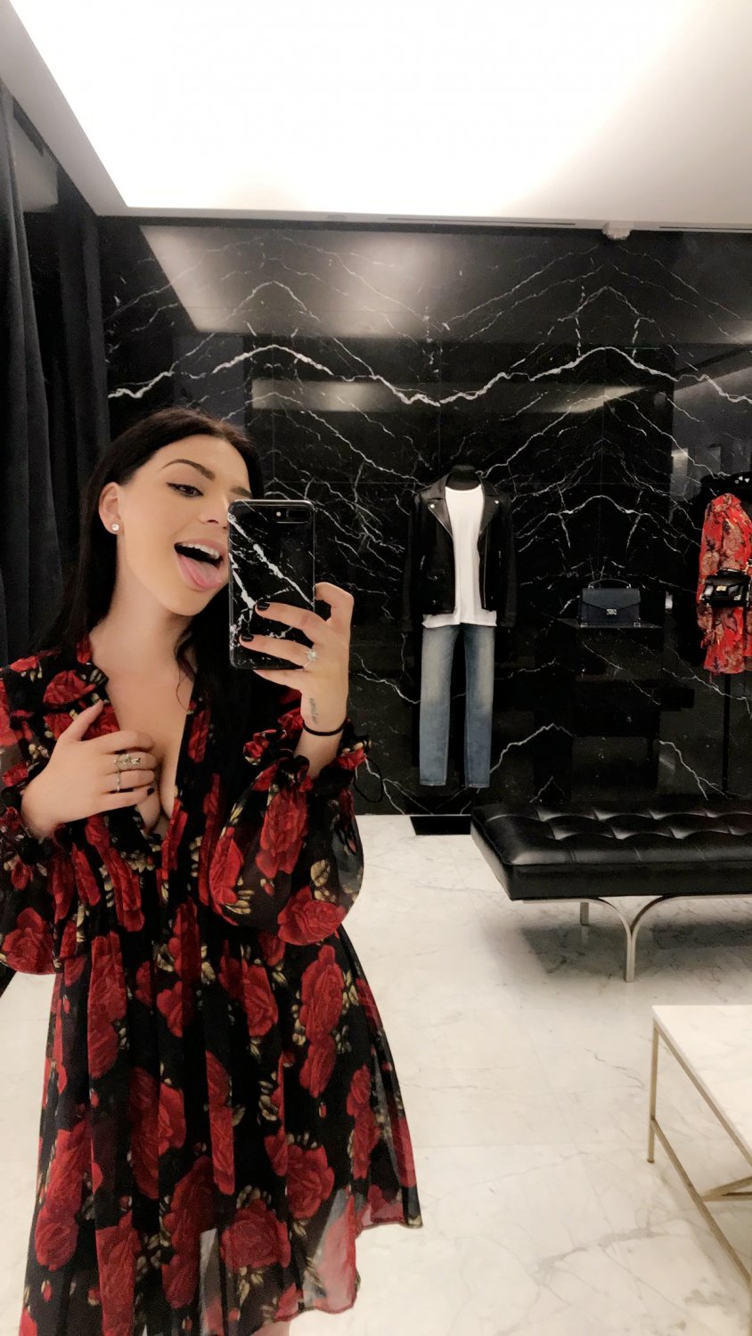 Beautiful Dark Haired Slut #fjbp6mzx