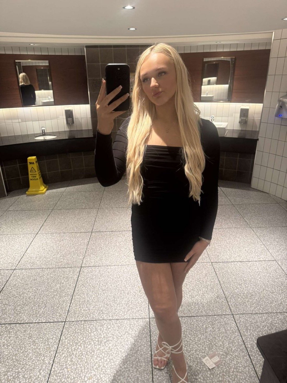 tight 18yr welsh slut #H2js9tsH