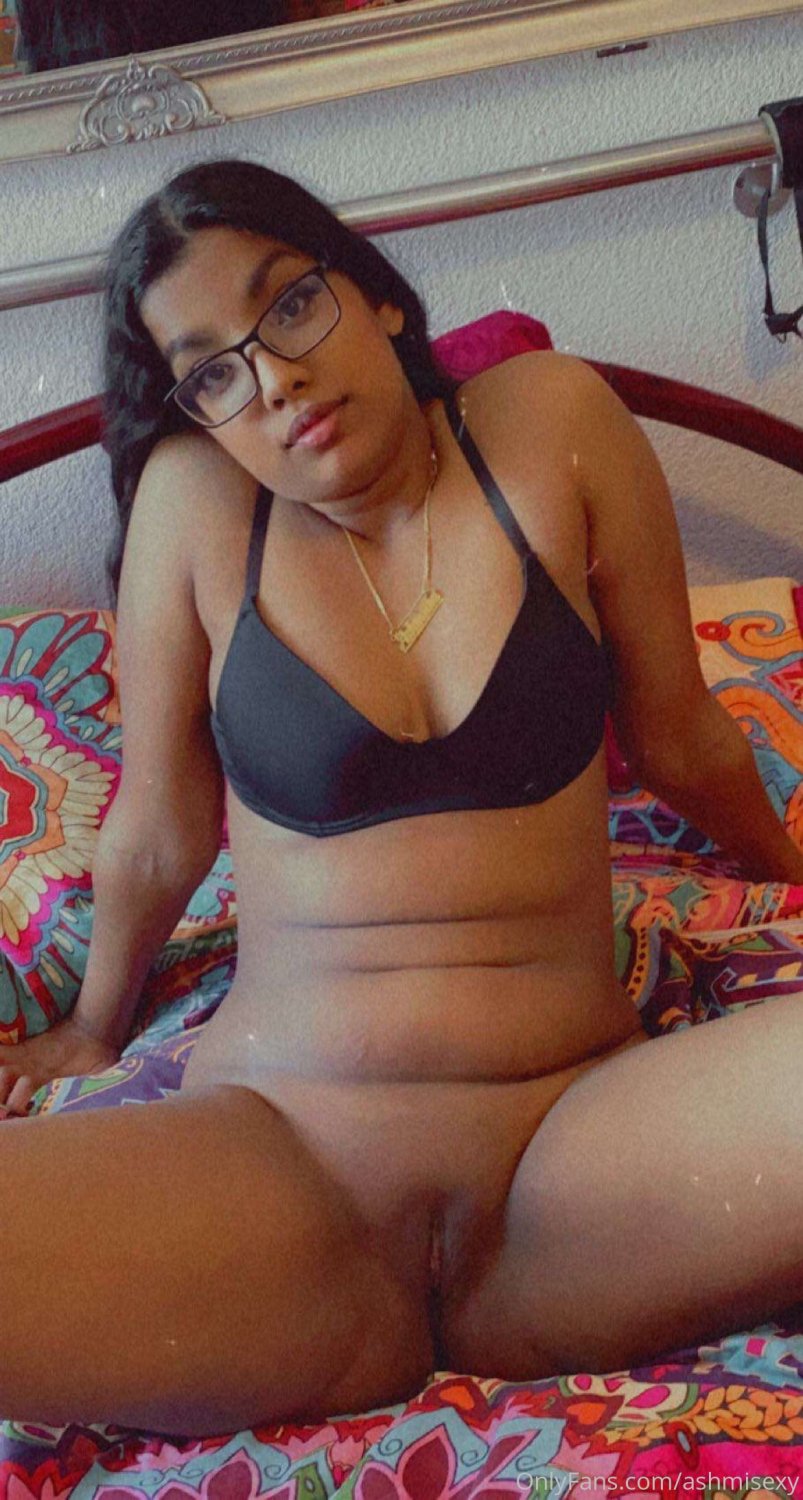 South Indian girl Snapchat nudes leaked #hkF0AwQH