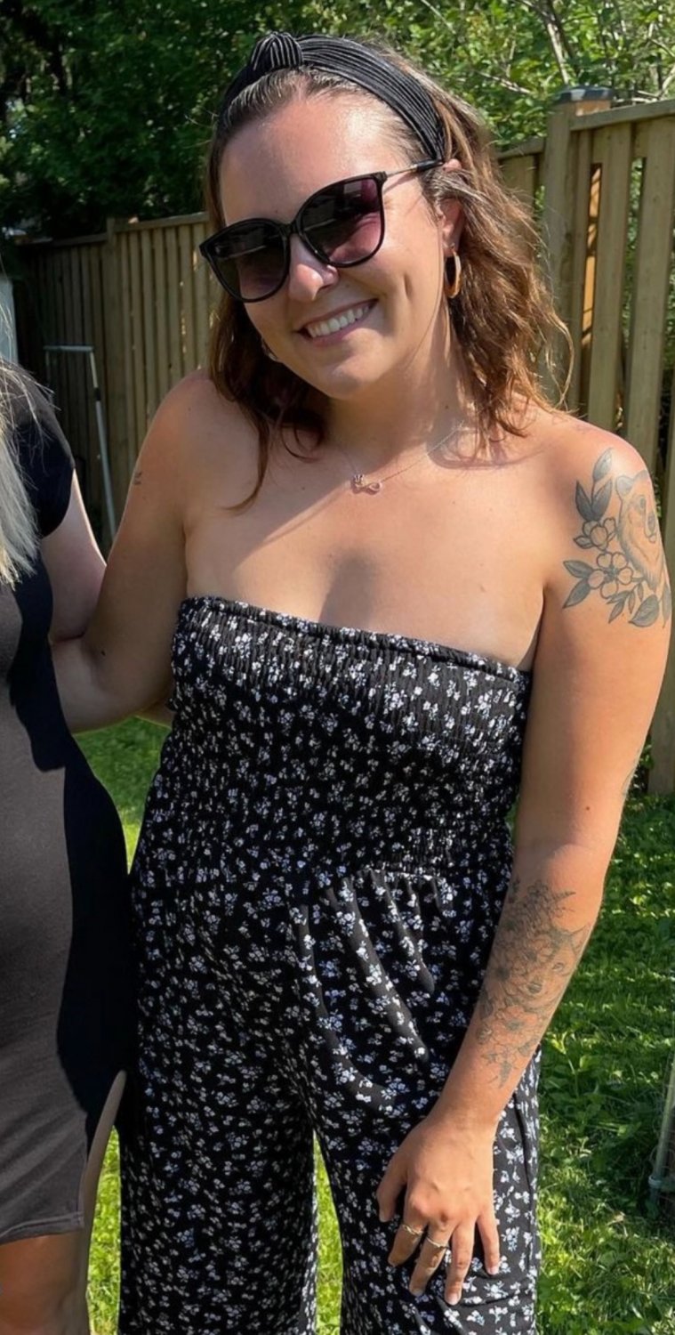 Anyone else wanna pull my buddys gf top down n start sucking those perky tits #hpU4nCMh