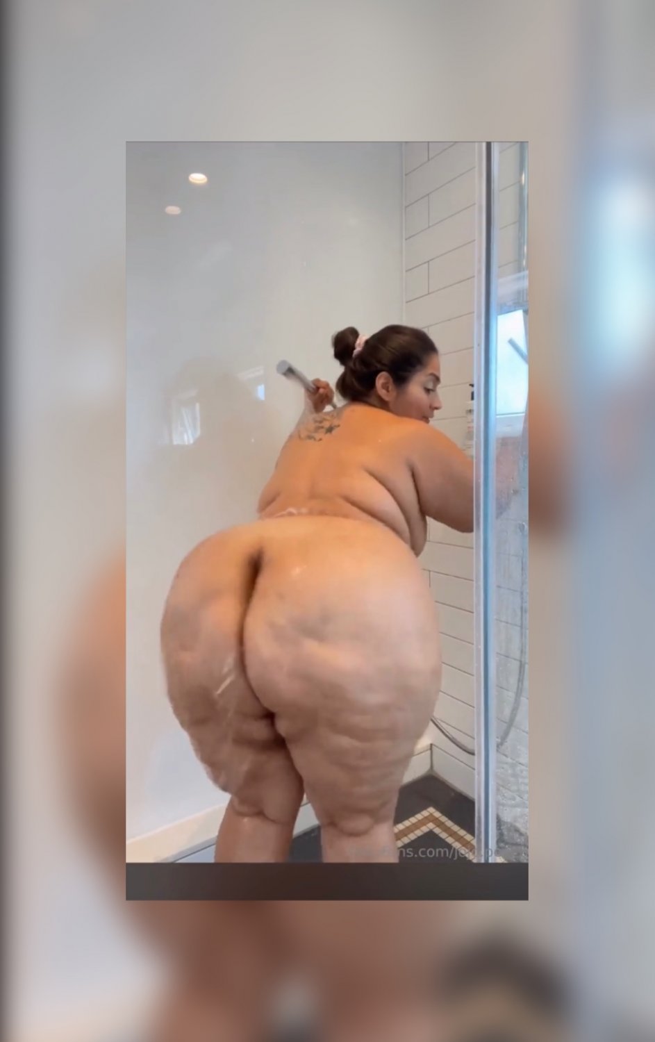 BIG OL JUICY LATINA BBW BOOTY CLAPPING #ht6iA5Rq