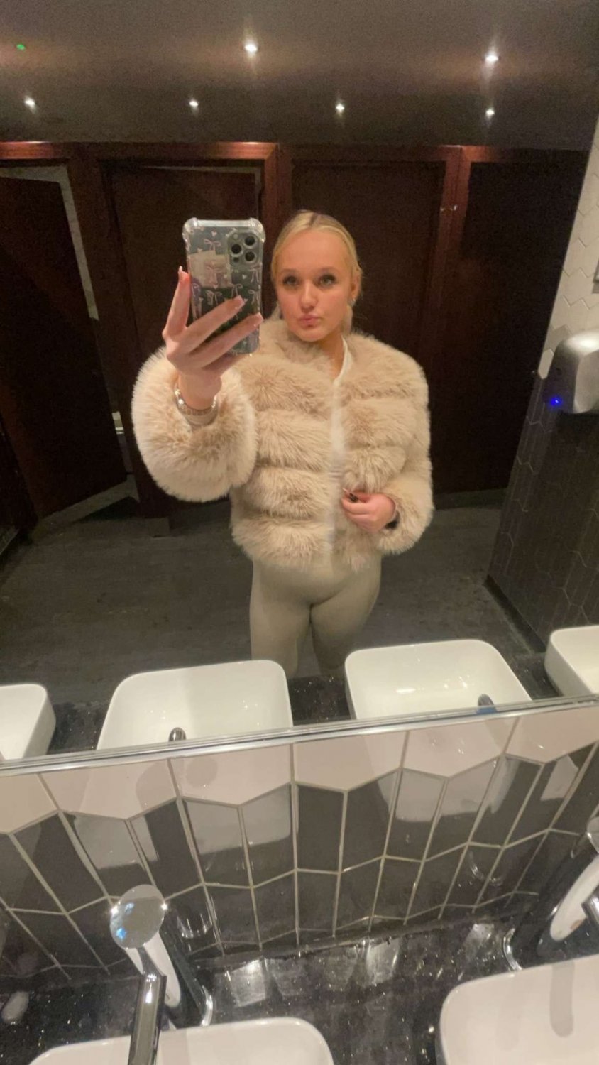 tight 18yr welsh slut #Hv38wtzg