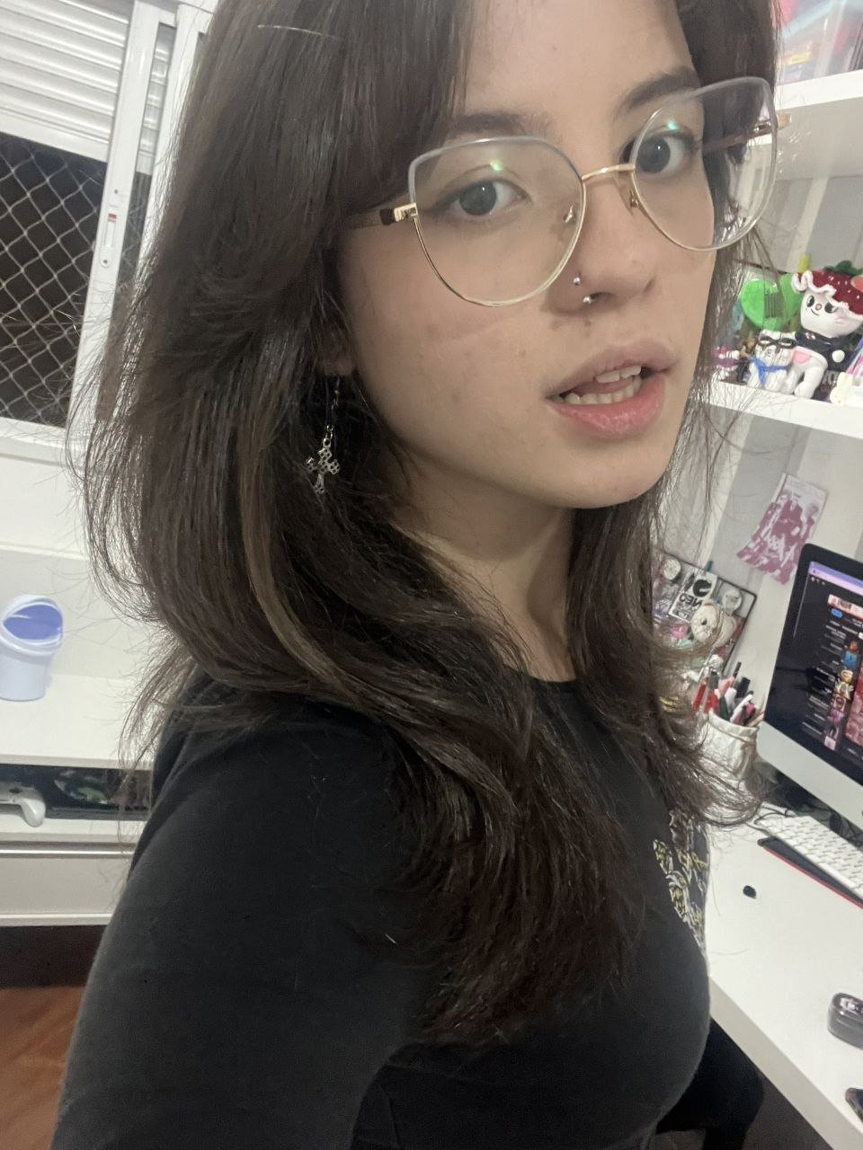 Novinha linda que curte engasgar no pau #IMqjixk0