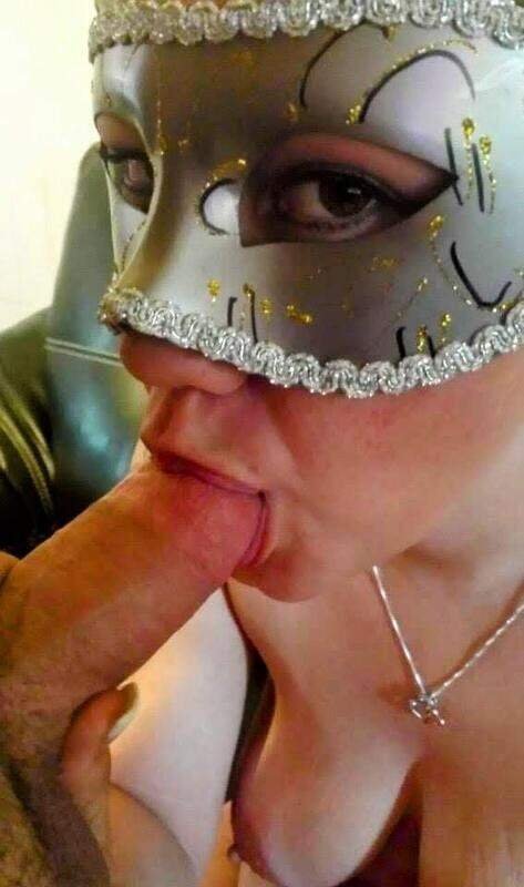 Blonde  MILF #iMzP9kAJ