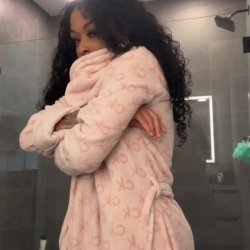 Nipple slip on live