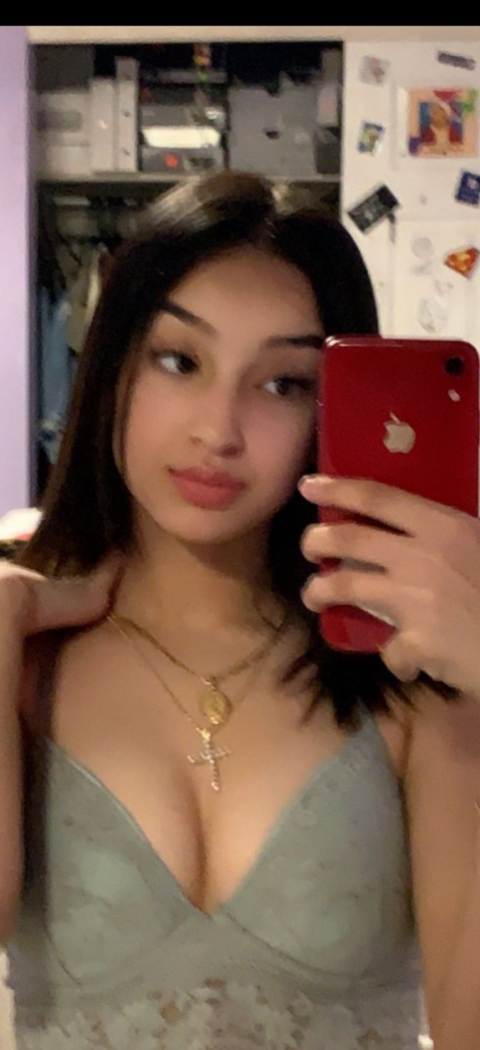 Pretty Spanish Slut #jPdVGKM9