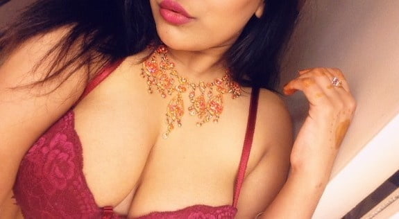 British NRI #punjabi #nri Leaks full zip album by hacker... On iCloud  #KRJKKc9A