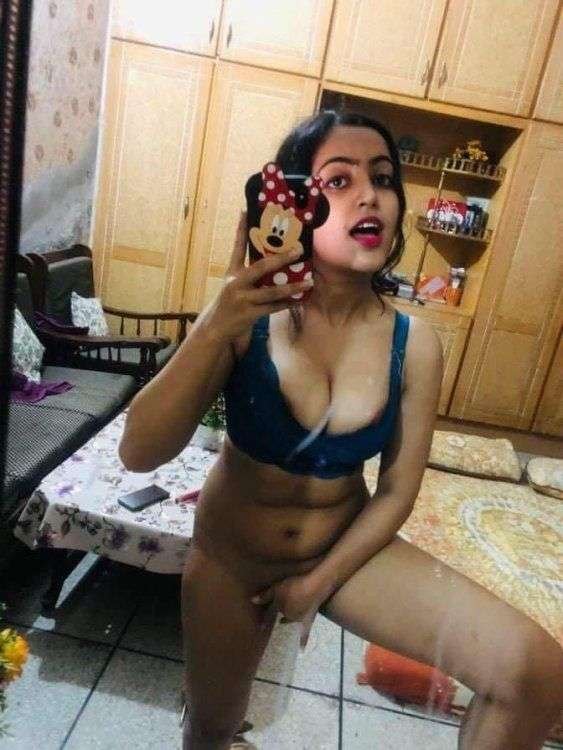 Indian bigboob girl Snapchat nudes leaked #KrjXXMJK