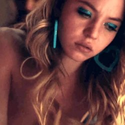 sydney sweeney gif