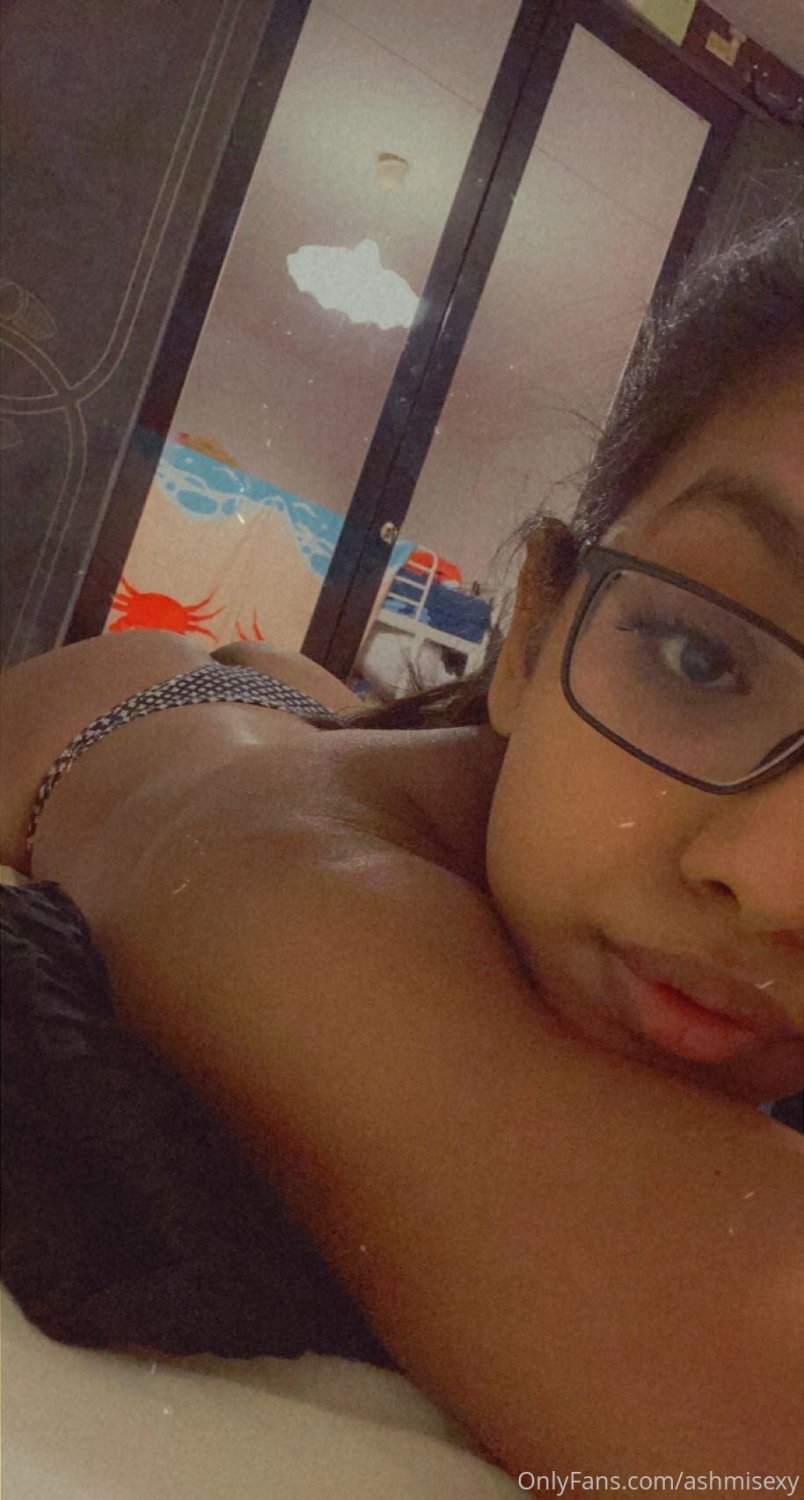 South Indian girl Snapchat nudes leaked #Lmu758LL