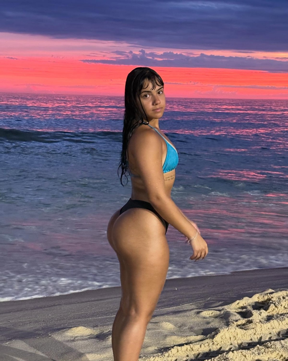 m2zjoogl MORENA RABUDA 🥵🍑🍑🍑🔥🔥 #m2zJoogl