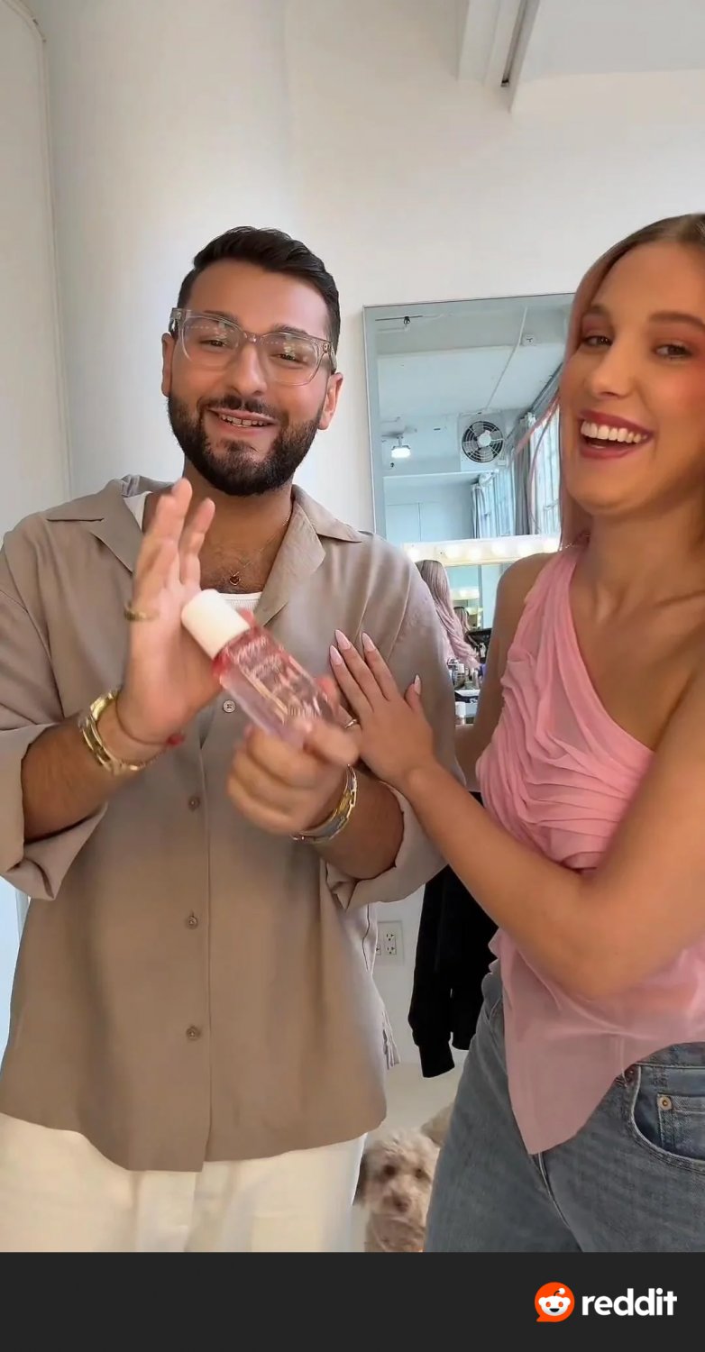 Mille odeia sutiã. Ela adora mostrar os mamilos. Ela adora tenta mostrar seu corpinho gostoso #MEU6qnoQ