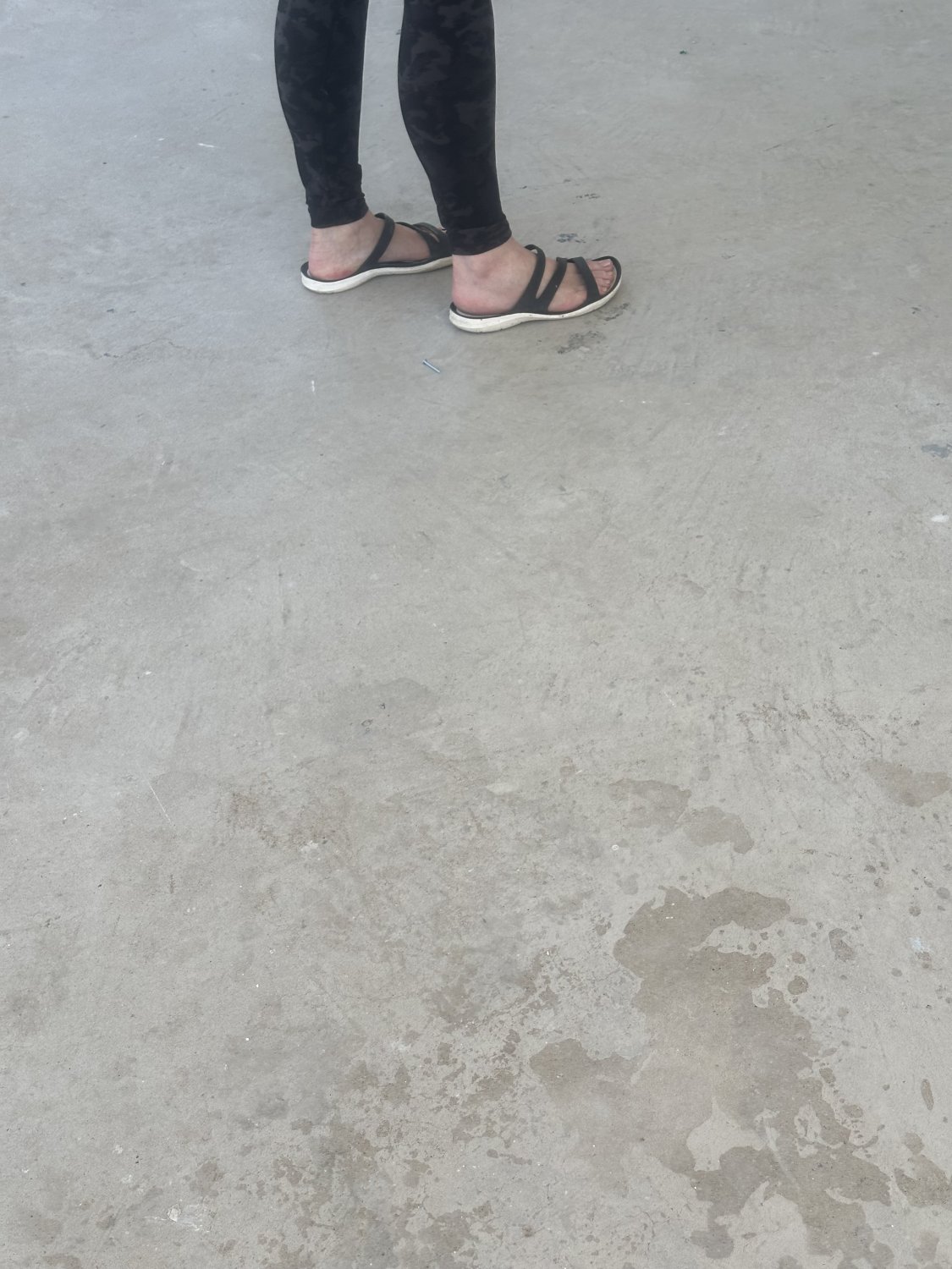 Hermosa 😍 Linsy tiene una culo rico 🤤🤤🦶🏻👣 #MWtZxuw9