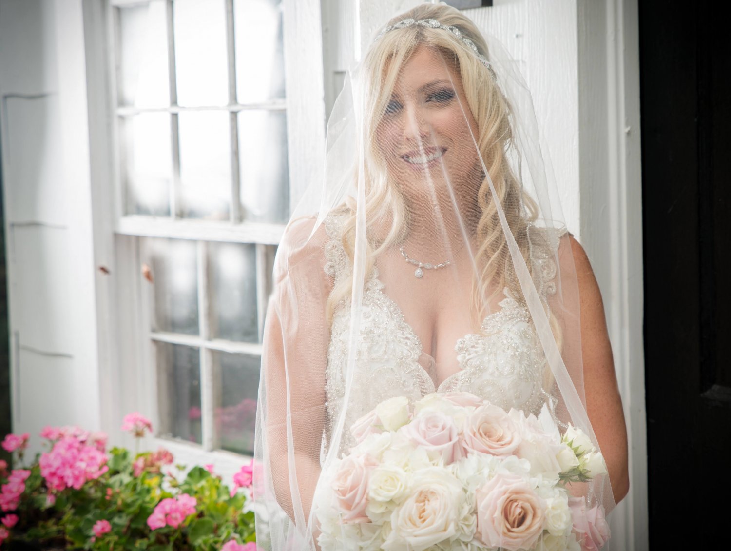 Blonde Bride #nWUvyE7T