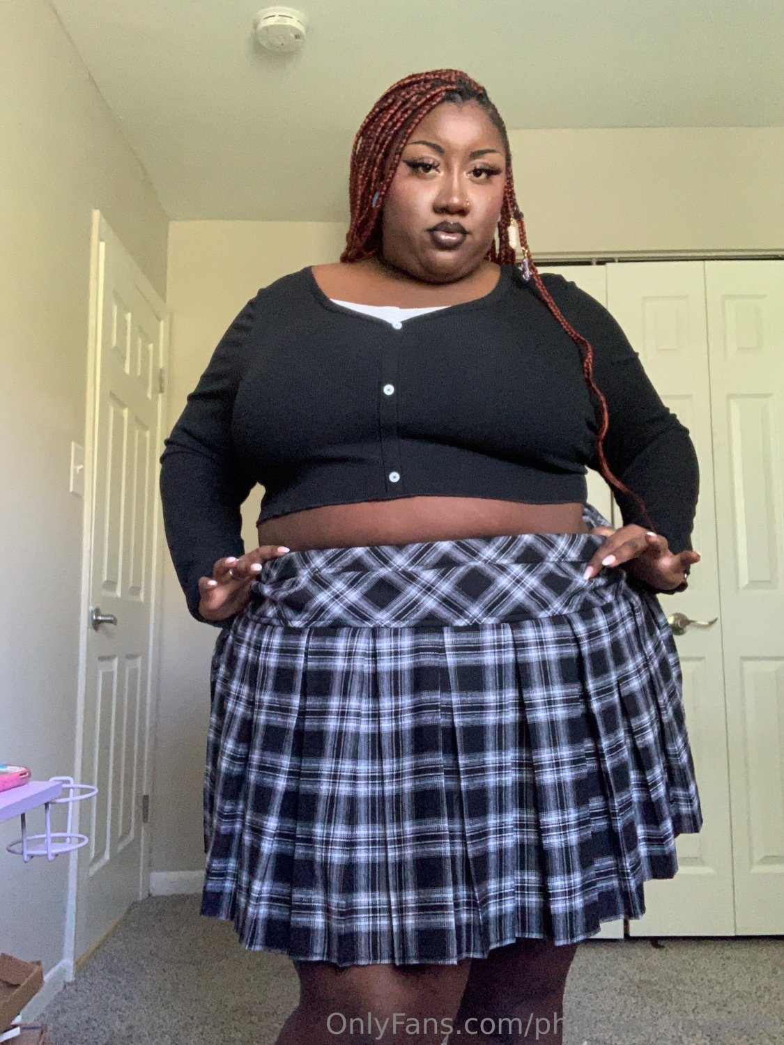 Phoebe Fat Ass #o4i6ugnJ