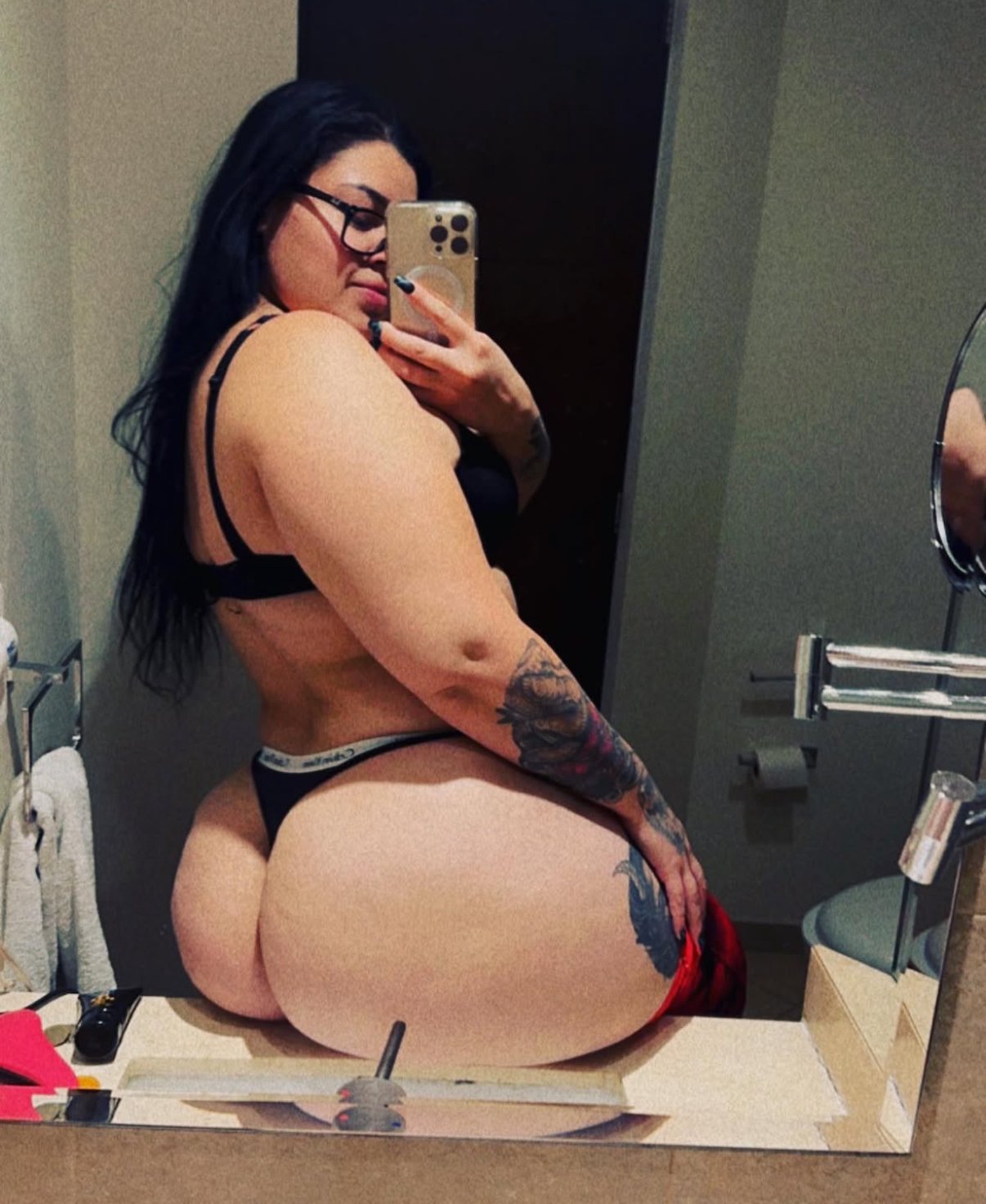 Thick ass #oiTfeVEL