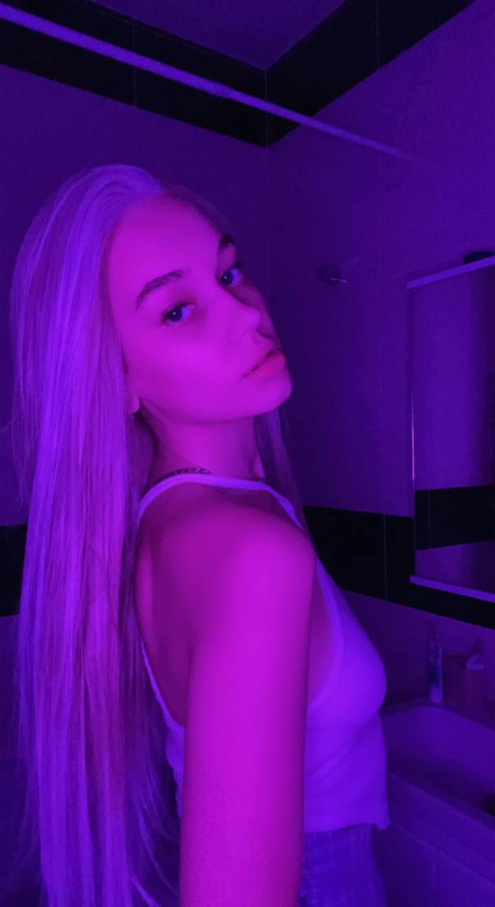 Elegant Slim Bodied Slut #PoQx0UGe