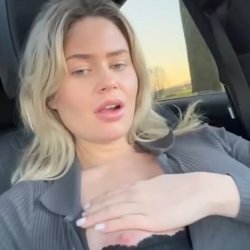 Soo horny in the car