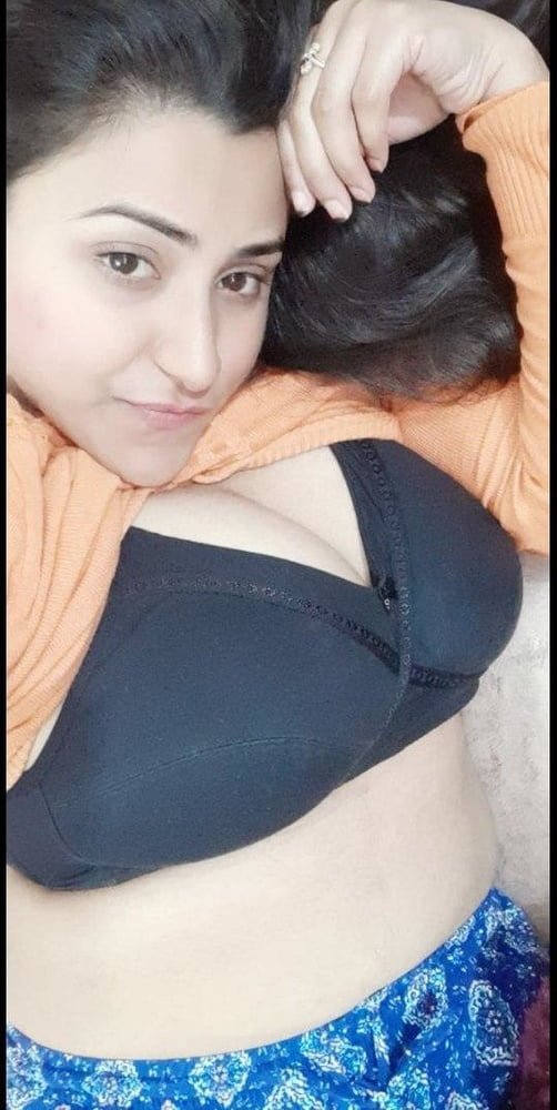 sexy punjabi girl #QUodUAgh
