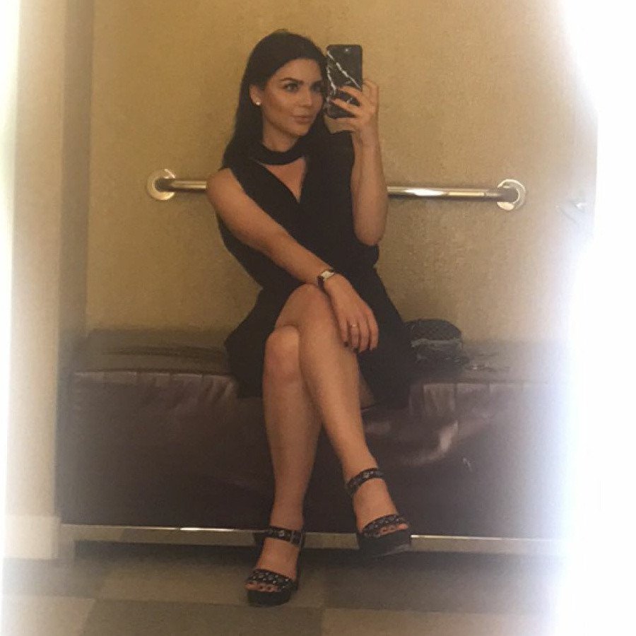 Beautiful Dark Haired Slut #RJ32gCkt