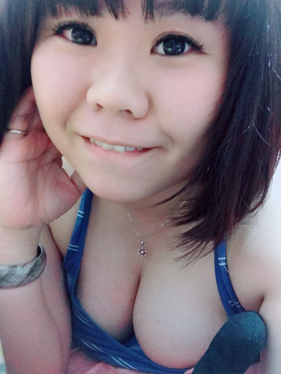Pretty Asian Slut Spreads #rpTtsXHk