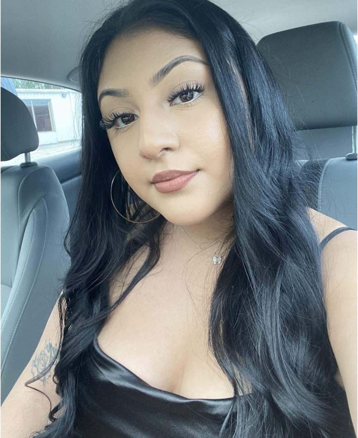 My homies wifey she a thick little baddie #RtWAyUle