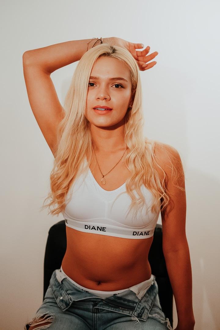 Amateur Blonde Model Slut #sbwVS4j1