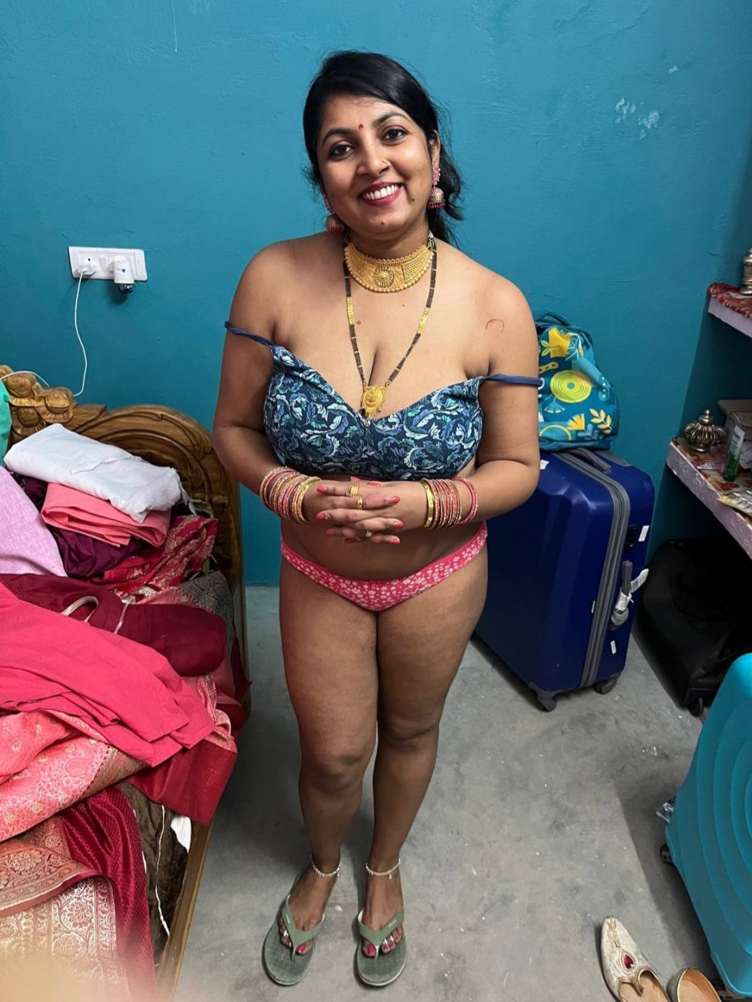 Indian wife fuck with friend for money #sICl4CQU