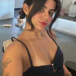 Lindissima…que gata , delicia