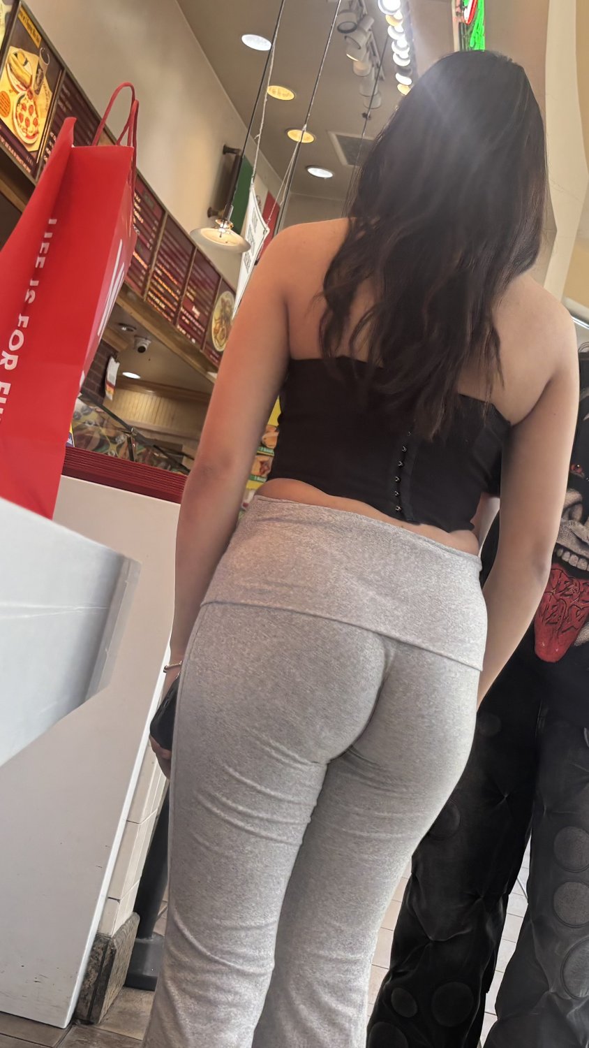 Latina booty in grey Flare leggings candid #T2z3zSmh