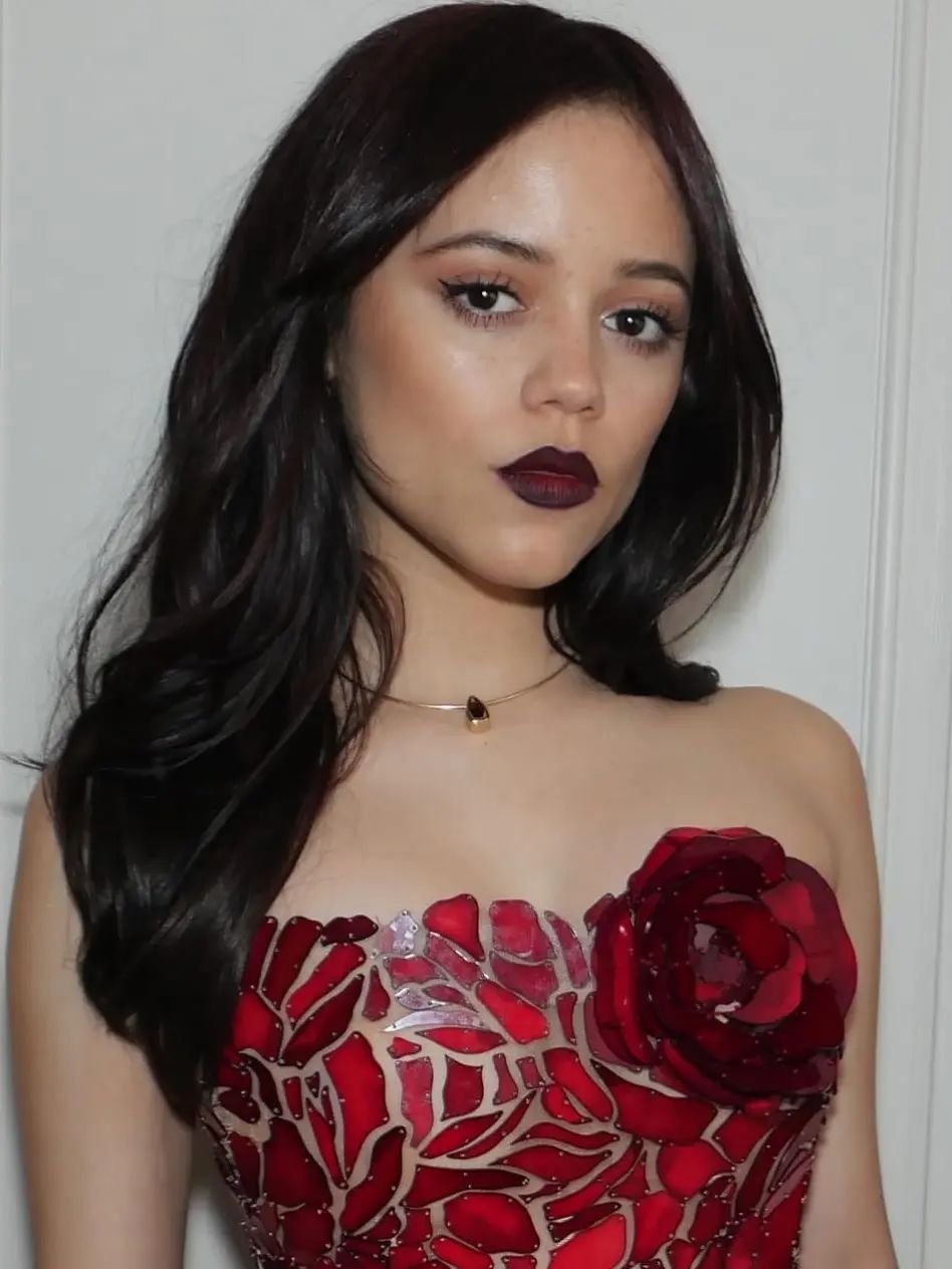Gorgeous Jenna , new stunning photos...Jenna Ortega pretty in red #ttzTdVmf