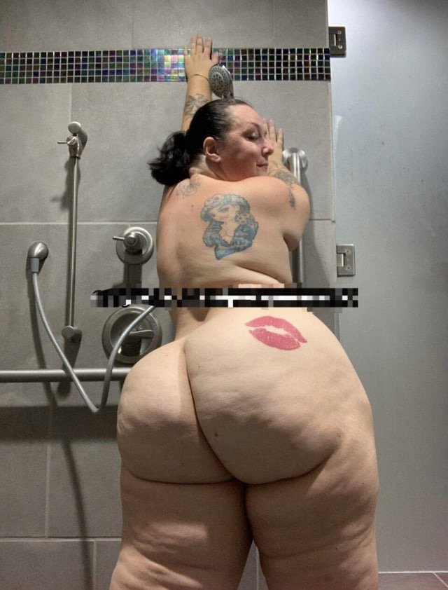 u6y8paep 43 year old GILF slut with an OF! #U6Y8PaeP