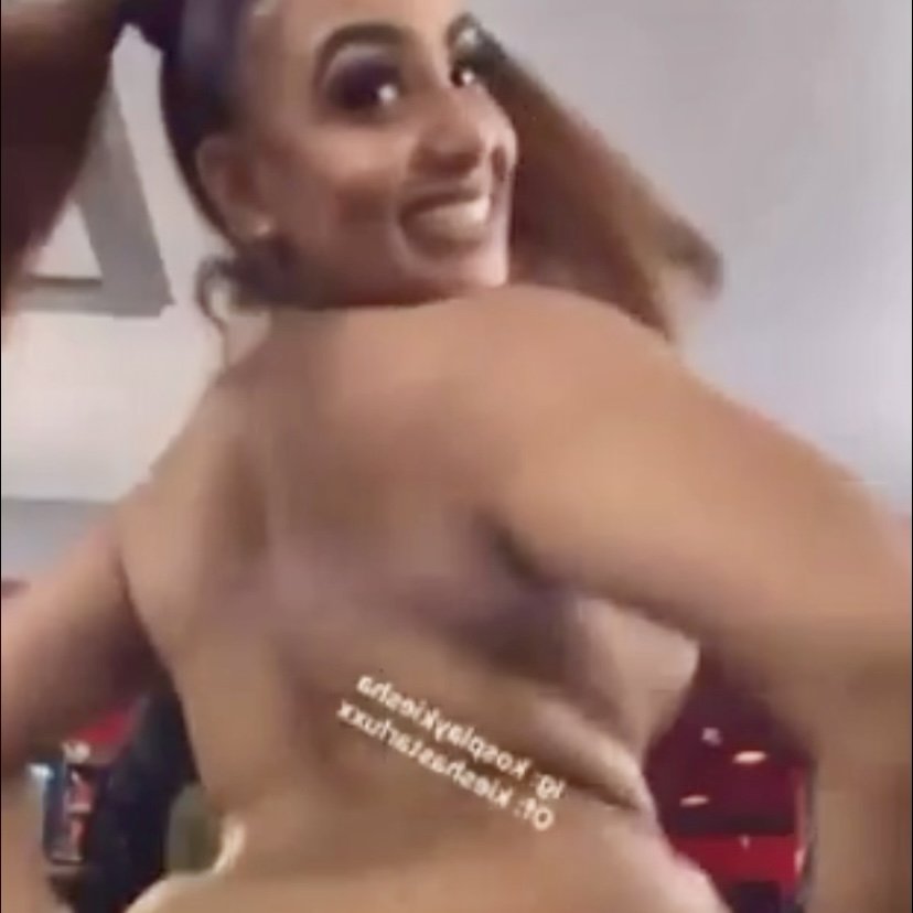 Stripper on ig live showing off that FAT AZZ n Pretty pussy from the back #UA2ILloc