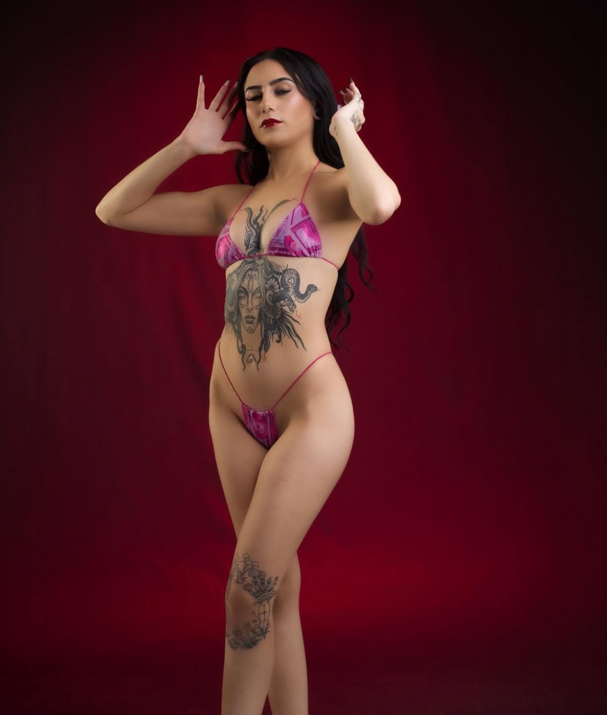 Latina #uDoFYge8