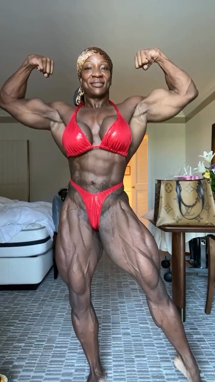 Mrs Martin, her outrageous muscular poses make the judges so hard #uIzk2ajc