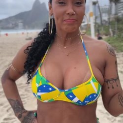 ROSIANE PINHEIRO GOSTOSONA DEMAIS