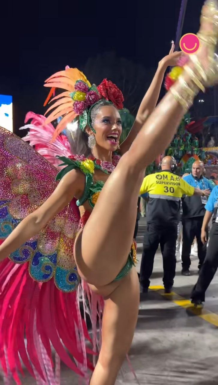 Alane Dias carnaval 😈 #w2CqXW85