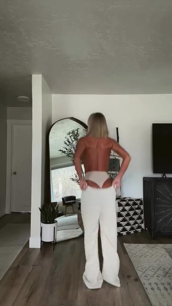 Smoking Hot MILF #wvteQl6a