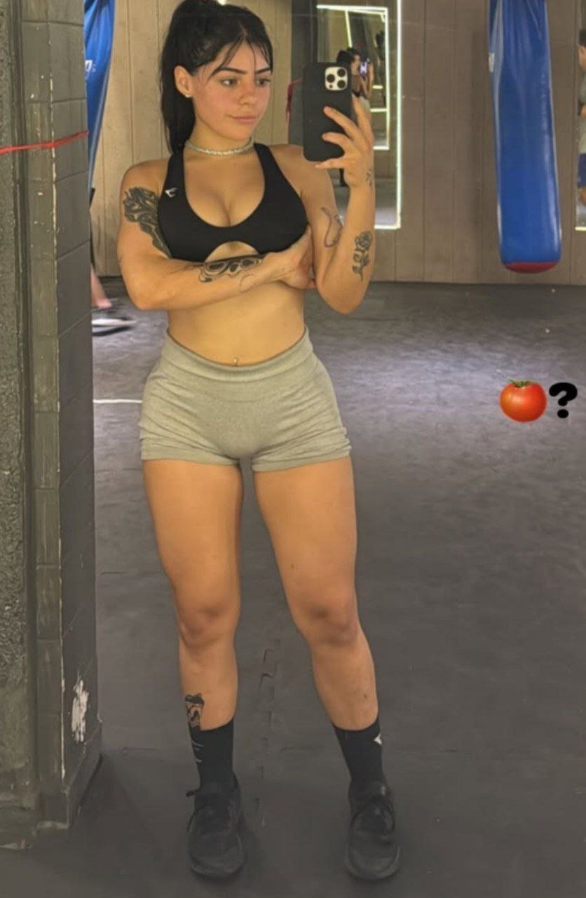 Milica perrita argentina cachonda con culote #XFxmlhcc