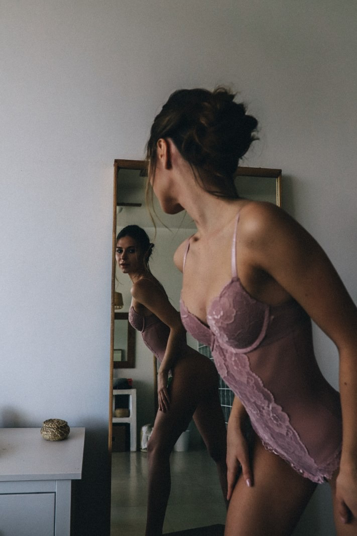 Julia Boudoir #XL8NUhWG