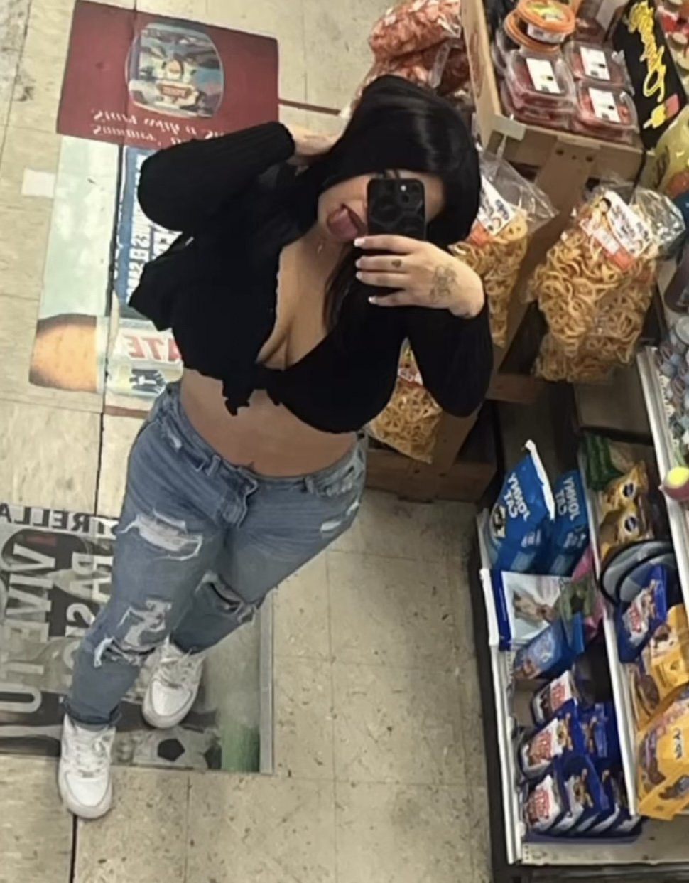 This Latina milf slut is sexy #XOWmlwpI