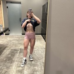 Tiny amateur gym girl from Albuquerque