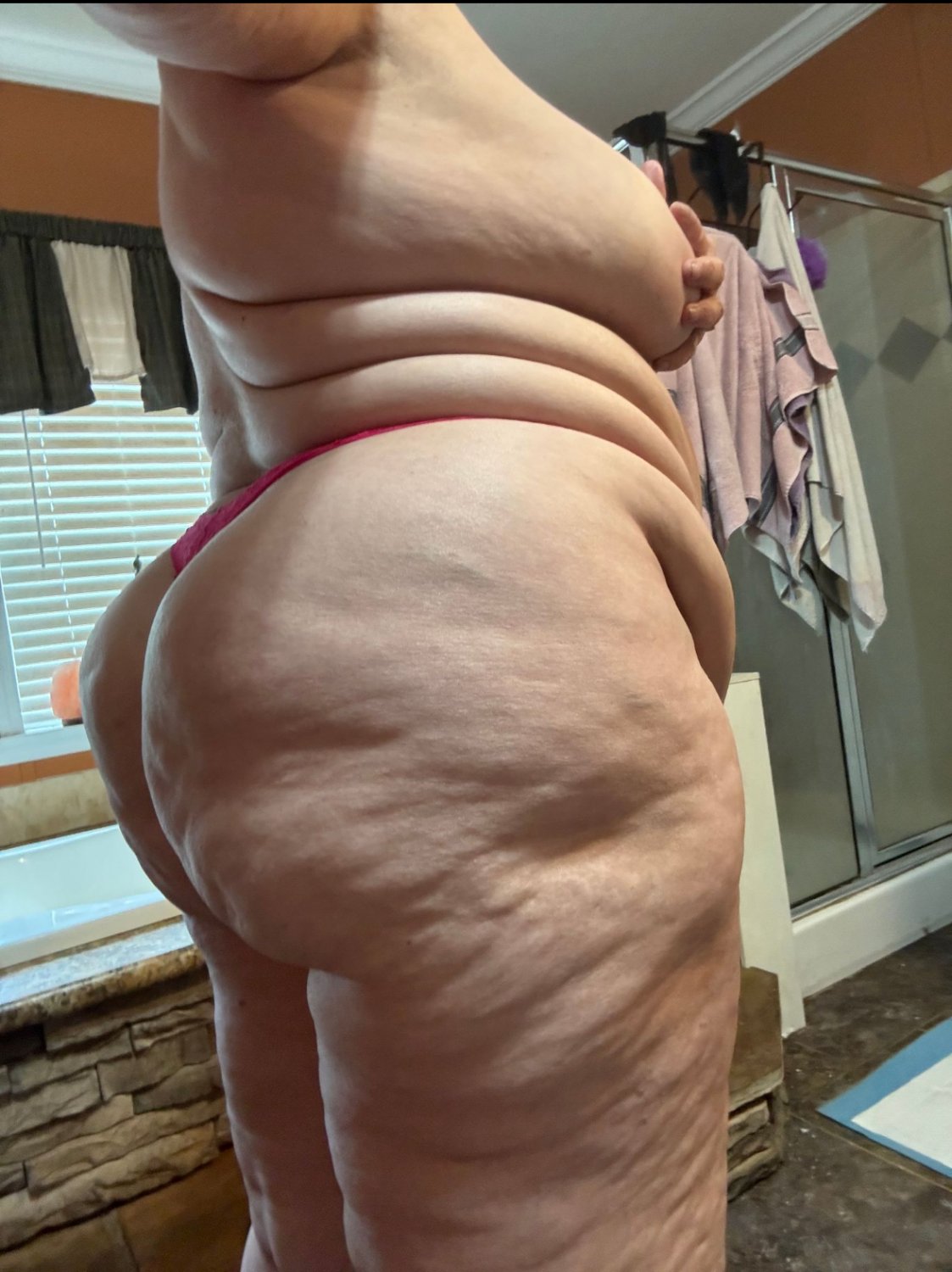 Latina Gilf #YKZFfPaU