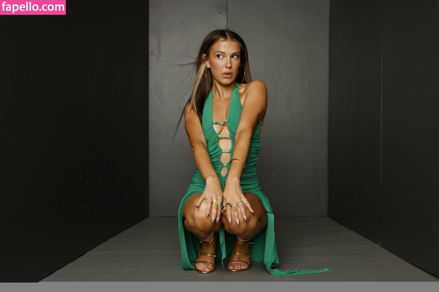 Millie Bobby brown - Green and Sassy #Yo2w7Tg6