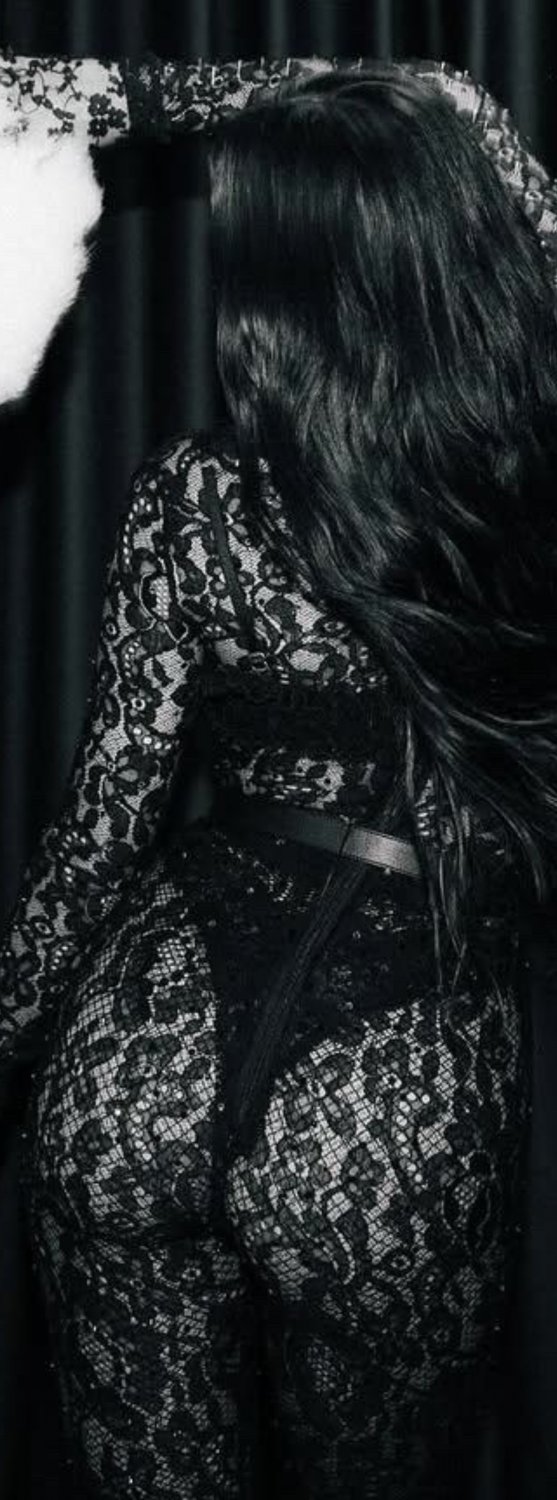 Dua Lipa in 4K #Z0wRETUK