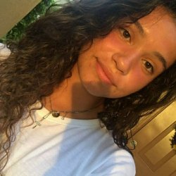 Novinha linda vazada