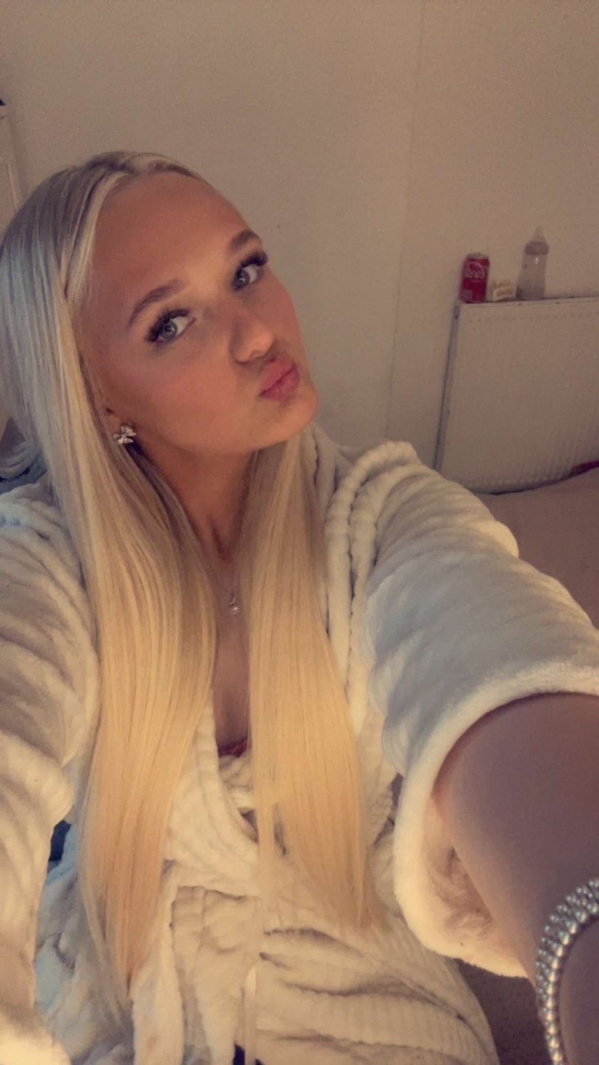 tight 18yr welsh slut #zhIvZKdy