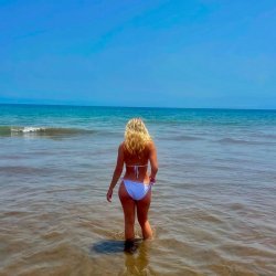 Sexy big tit blonde webslut Lexi