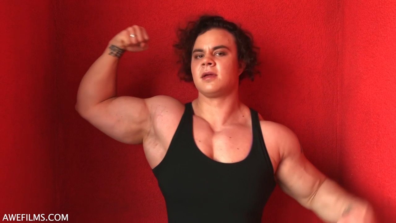 Mrs Korableva, muscle armpits and the strong scent of bodybuilding #019QBEBV