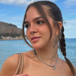 Mel Maia que safadinha gata…famosa gostosa